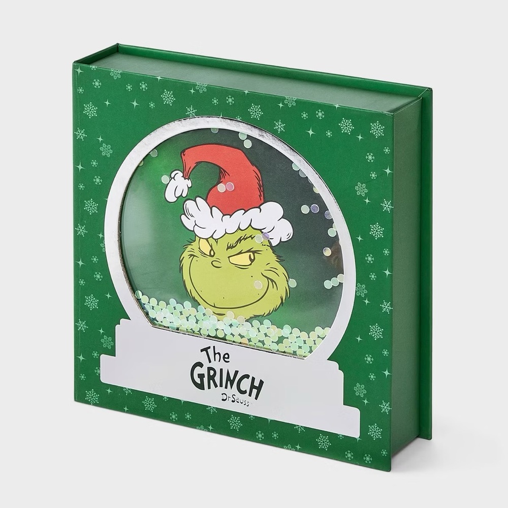 The Grinch nwt Snow Globe Box of Cozy Embroidered Crew Socks - Red/White 4-10